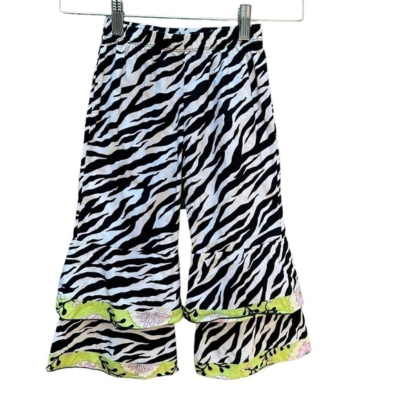 Ann Loren Zebra Print with Green Flare Leg Pants‎ with Ruffles Girls Size 4/5T - Picture 1 of 6